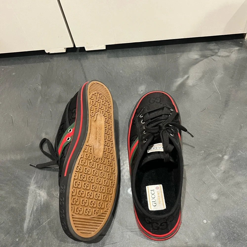 Gucci Men's Black Tennis Sneakers - Picture 3 of 11